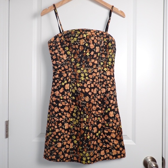 Urban Outfitters Dresses & Skirts - URBAN OUTFITTERS Sleeveless Black Floral Brocade Mini Dress Size XS